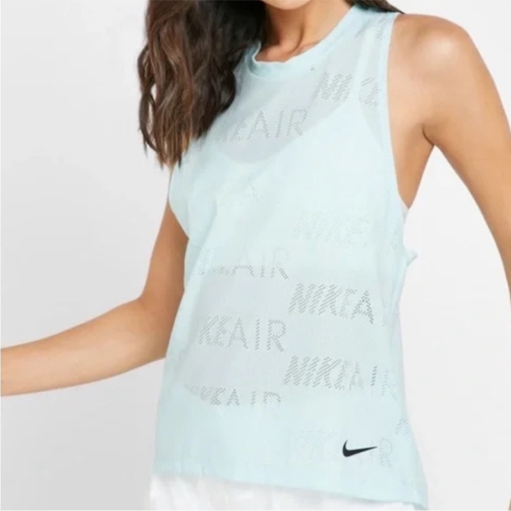 Nike Air Signature Perforated Lightweight Racerback Tank Women’s size Small
